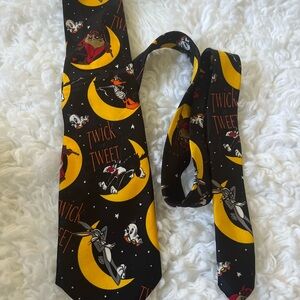 Warner Bros. Looney Tunes Halloween Tie - Black and Yellow